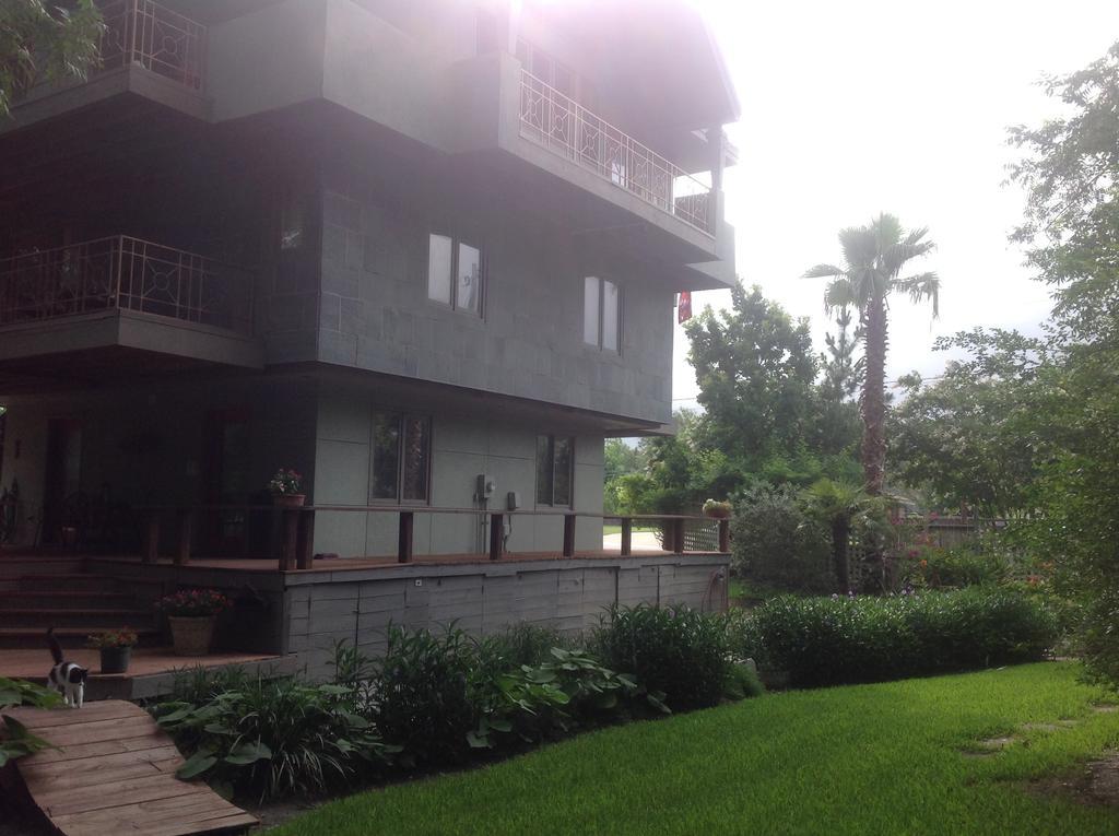 Hotel Abigaile'S Treehouse Bryan Exterior foto