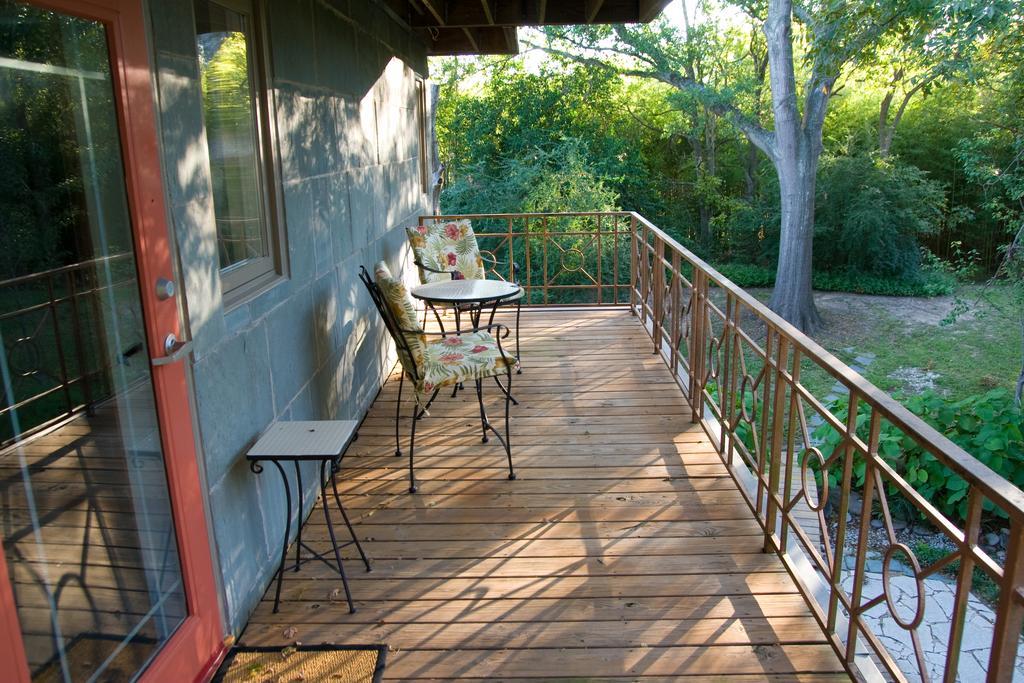 Hotel Abigaile'S Treehouse Bryan Exterior foto